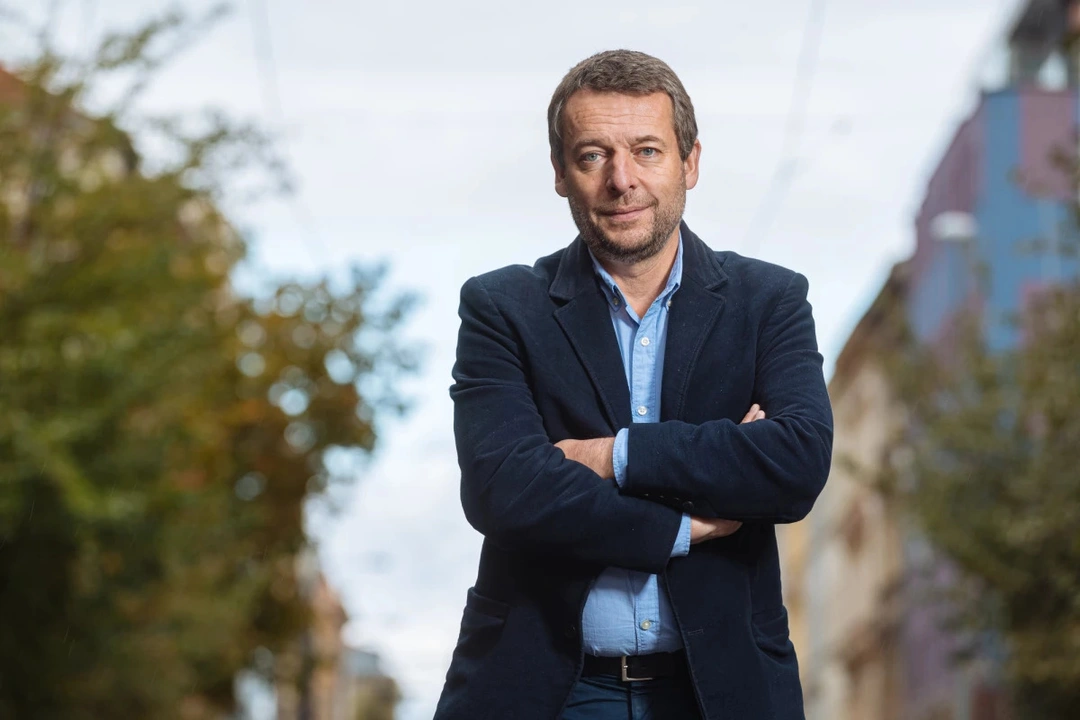 Chtěl se stát biologem, nakonec založil nejznámější českou neziskovou organizaci. Připomeňme si, kdo je Šimon Pánek