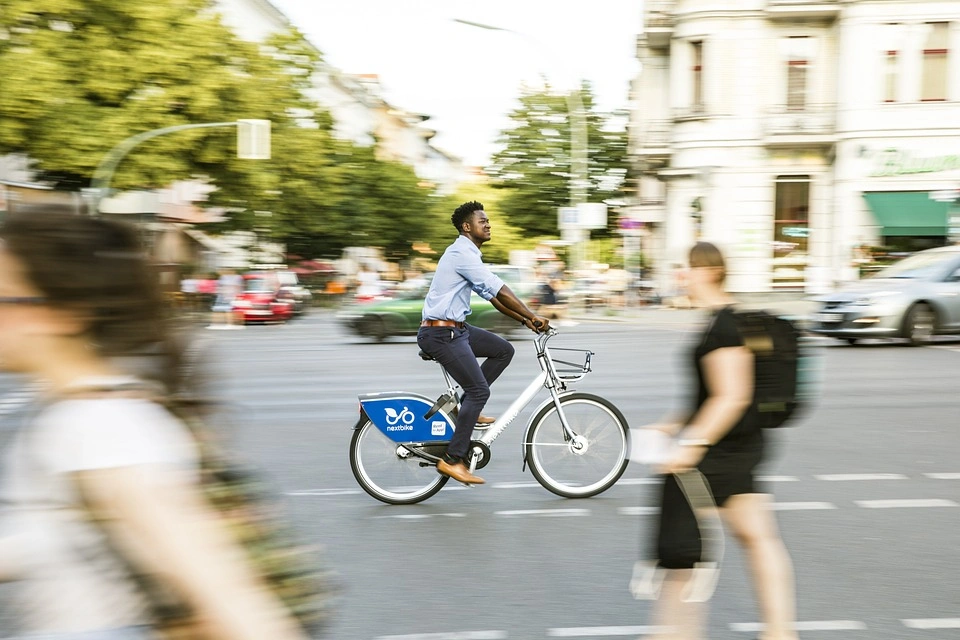 Praha se snaží být chytrá, Vídeň je ale chytřejší.